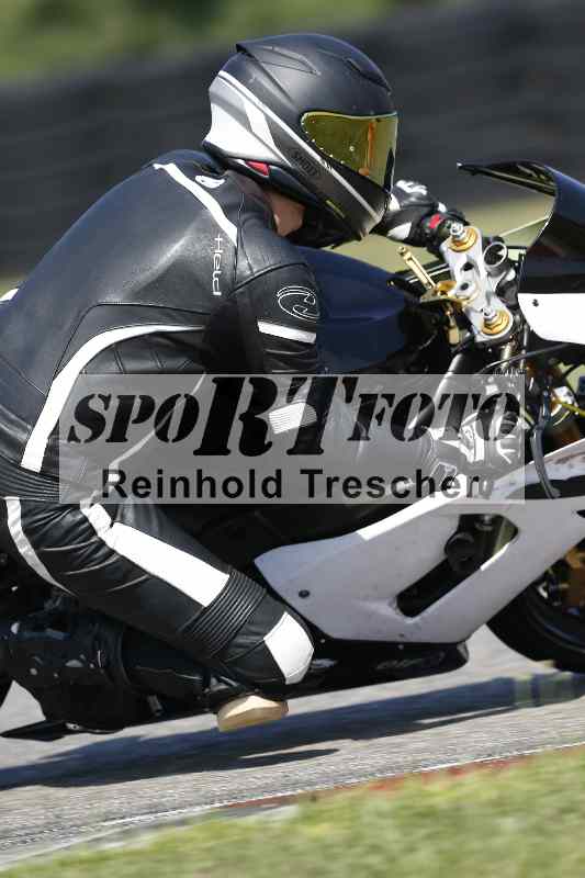 /44 09.08.2025 Plüss Moto Sport ADR/Einsteiger/unklar backside